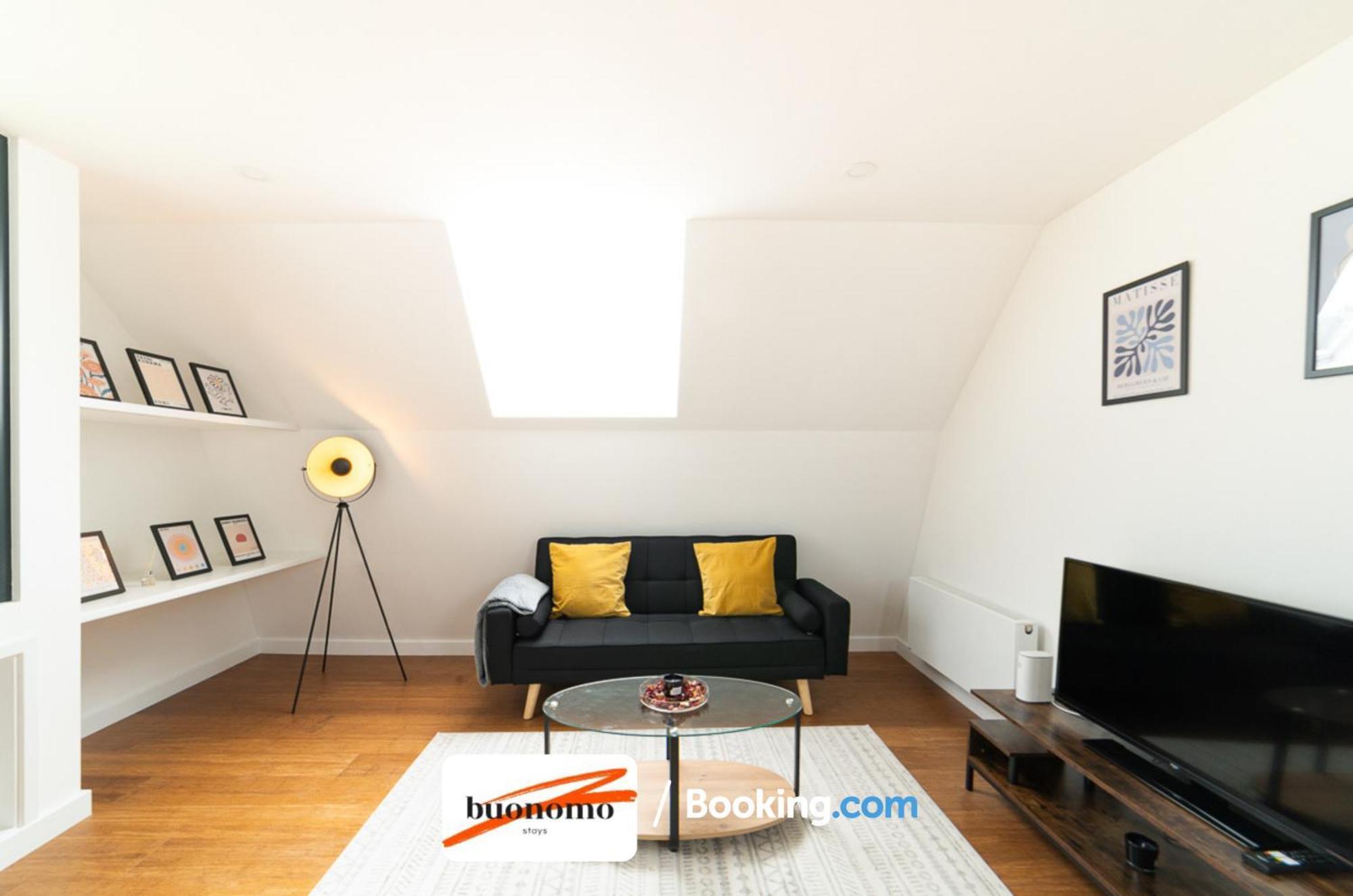 Two Bedroom Apartment At Buonomo Stays Short Lets & Serviced Accommodation Londres Exterior foto