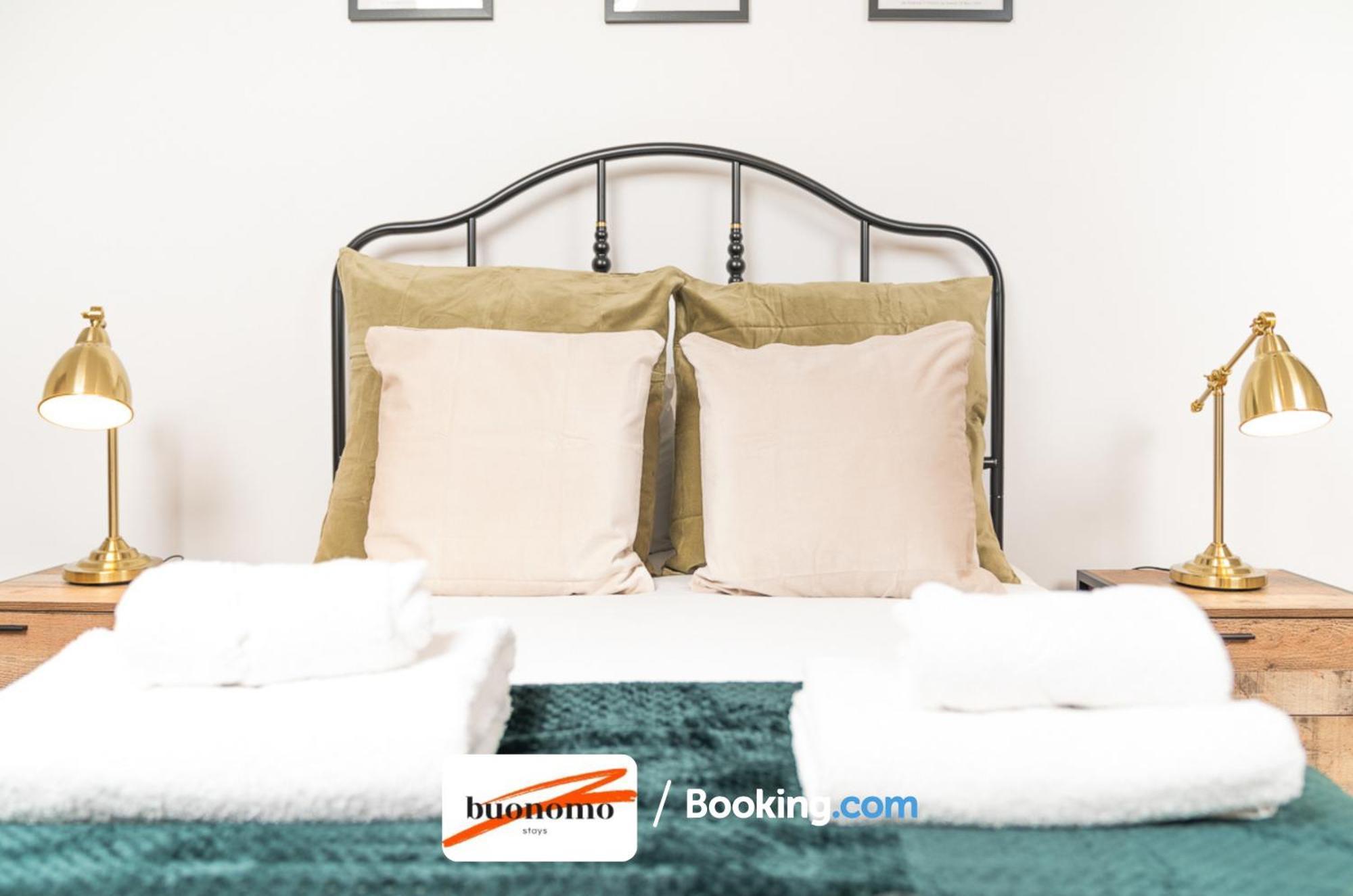 Two Bedroom Apartment At Buonomo Stays Short Lets & Serviced Accommodation Londres Exterior foto