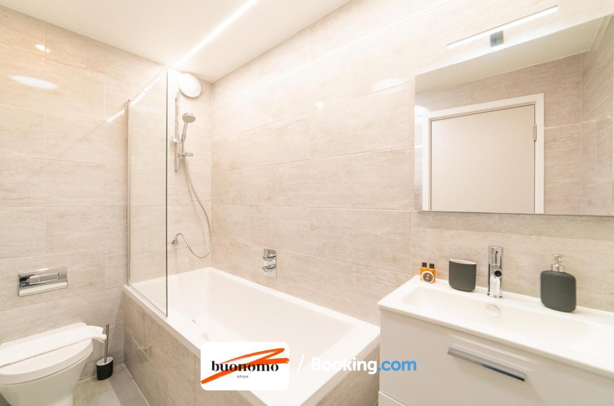 Two Bedroom Apartment At Buonomo Stays Short Lets & Serviced Accommodation Londres Exterior foto