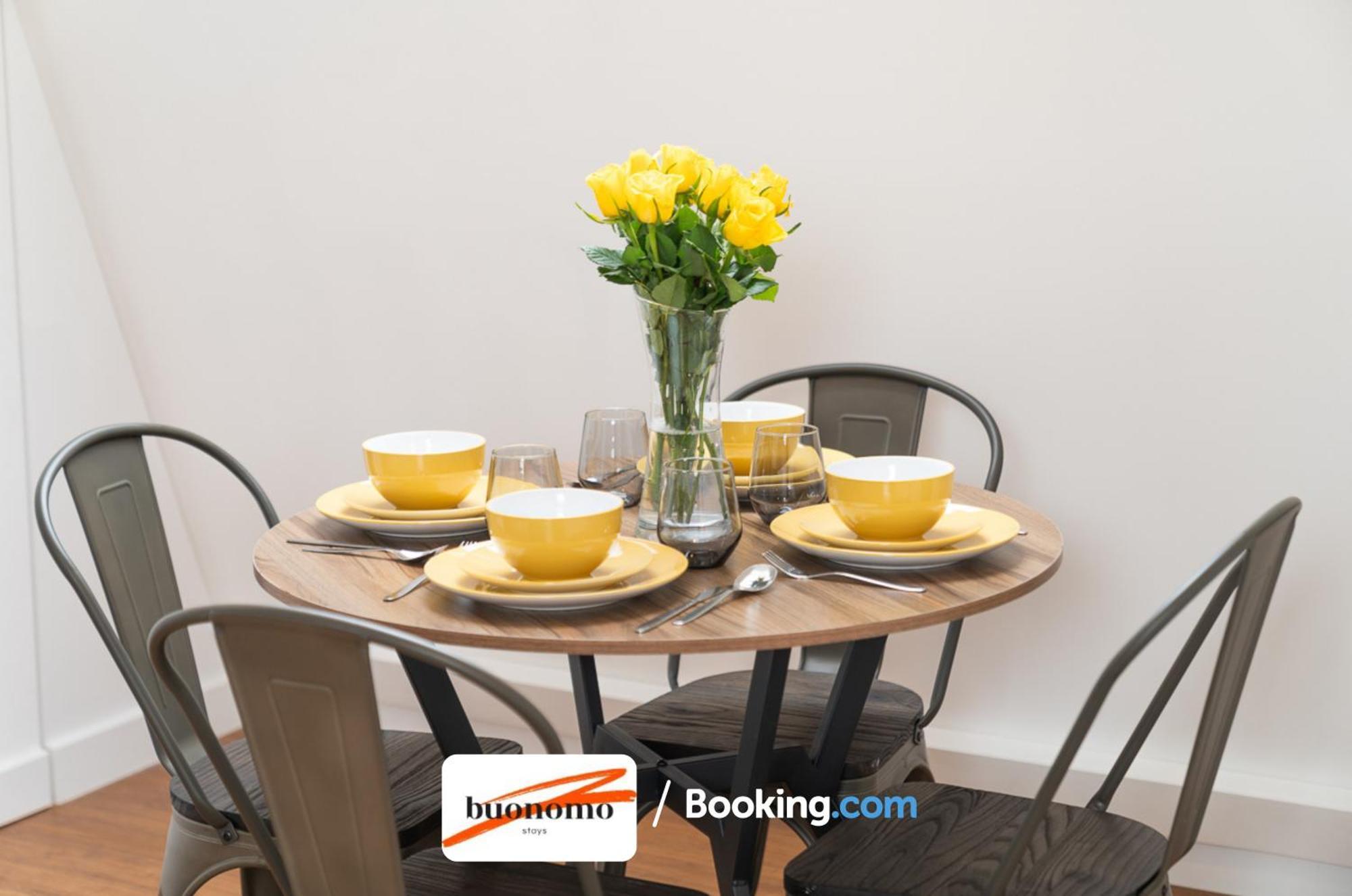 Two Bedroom Apartment At Buonomo Stays Short Lets & Serviced Accommodation Londres Exterior foto